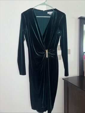 Calvin Klein Emerald Green Velvet Long-Sleeve Twist Dress